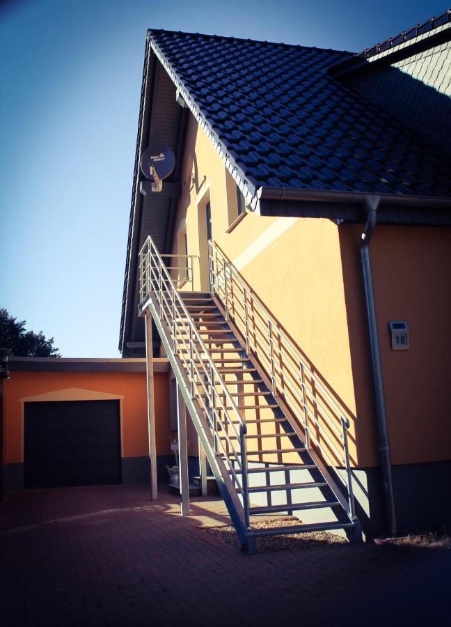 Gaestehaus Burgblick Neustadt-Glewe Exterior photo